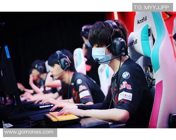 DOTA2焦点：深入分析FPX战队的团队协作与战术配合策略