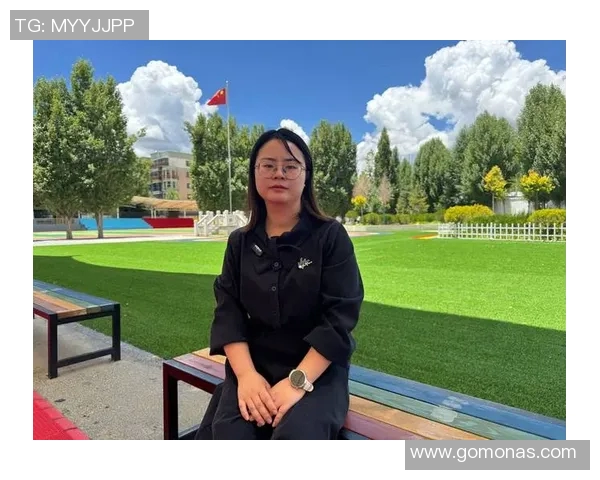 吴娜的足球人生探索:从草地到梦想舞台的深度对话与启示 吴娜的足球人生探索:从草地到梦想舞台的深度对话与启示