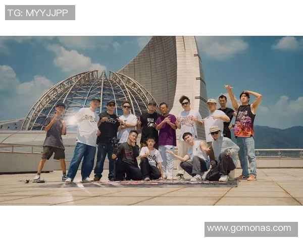 武汉街舞队的速度挑战与热情碰撞街头舞动新风潮 武汉街舞队的速度挑战与热情碰撞街头舞动新风潮