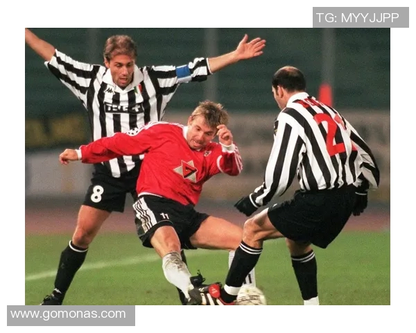 巴萨与尤文激战四月二十精彩对决回顾与分析