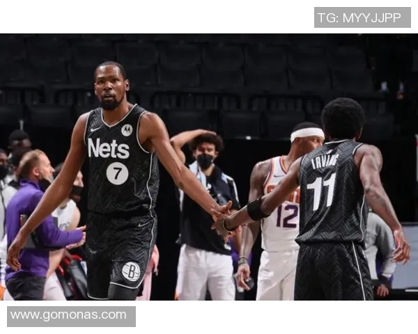 德文布克：从新星到巨星的篮球之路与未来展望