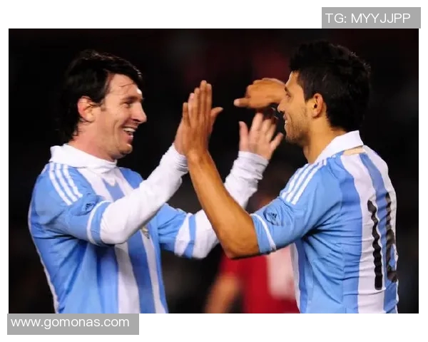 梅西与阿圭罗的足球传奇对决：友谊与竞争的完美融合