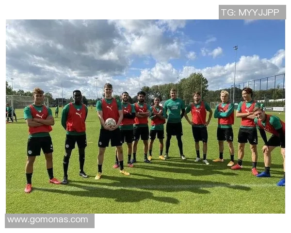 特温特与埃青年激战在即谁能在这场对决中笑到最后