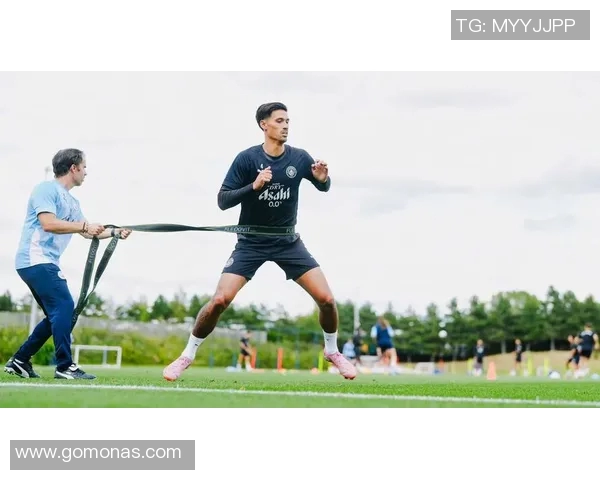 罗德里在曼城的崛起之路与未来展望：从青训到世界级中场的蜕变