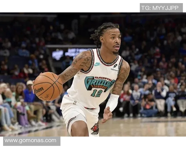 贾莫兰特在NBA赛场上的崛起与挑战：年轻球星的奋斗故事