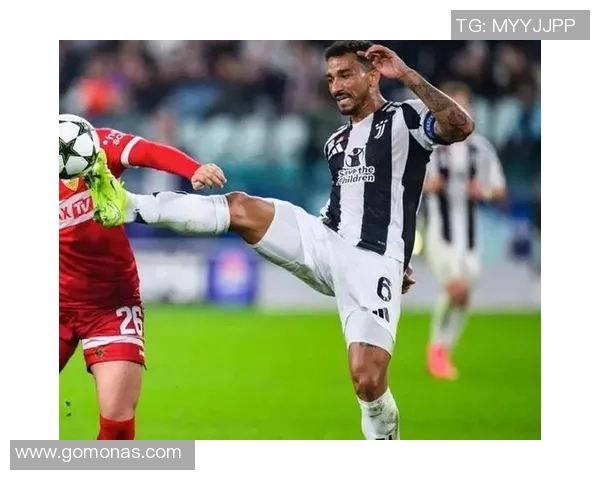 达尼洛的足球传奇之路：从青涩少年到世界舞台的闪耀明星