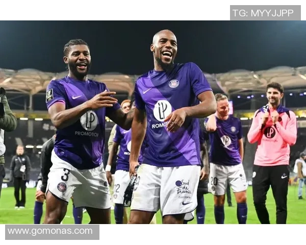 巴黎日耳曼主场迎战图卢兹争夺法甲冠军重要三分之战