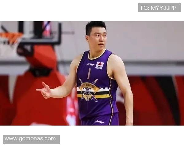 李根的篮球之路：从青涩少年到职业赛场的辉煌蜕变与奋斗历程